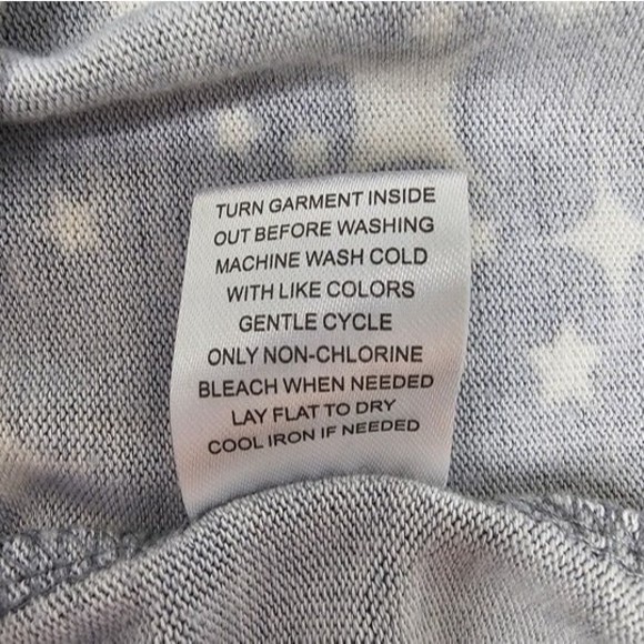 COMO Blu Women Grey and White Star print Cutout Sleeve Banded Waist Top, Size 2X - Picture 7 of 8